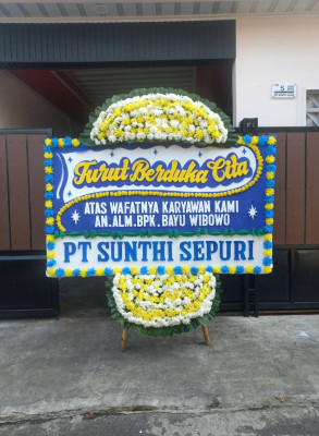 Papan Bunga Duka di Kamasi Satu