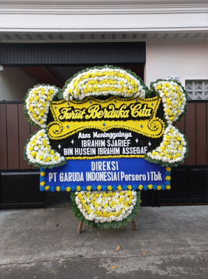 Papan Bunga Duka di Kamasi Satu